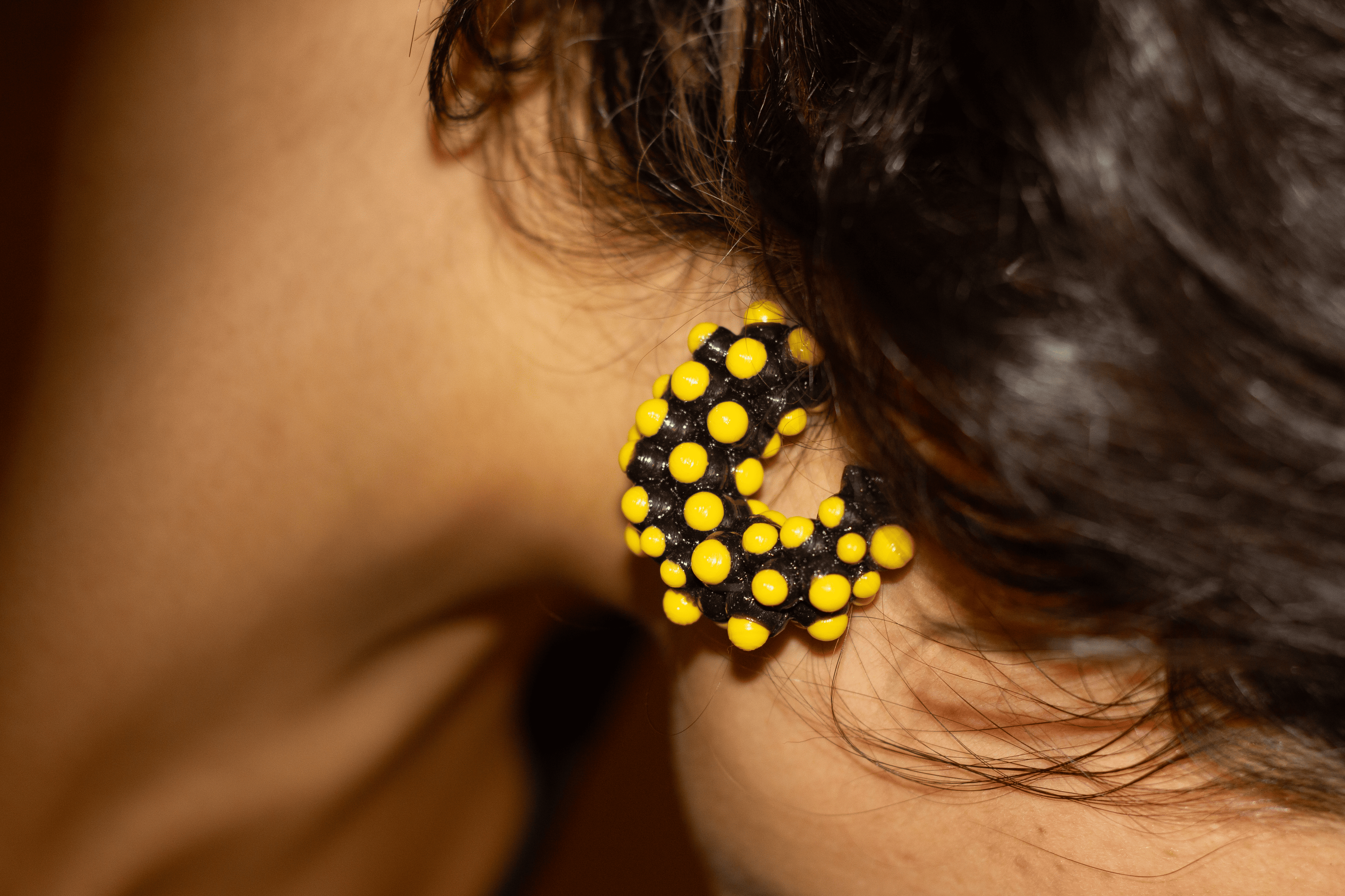 Tripofobia earring (1UD)