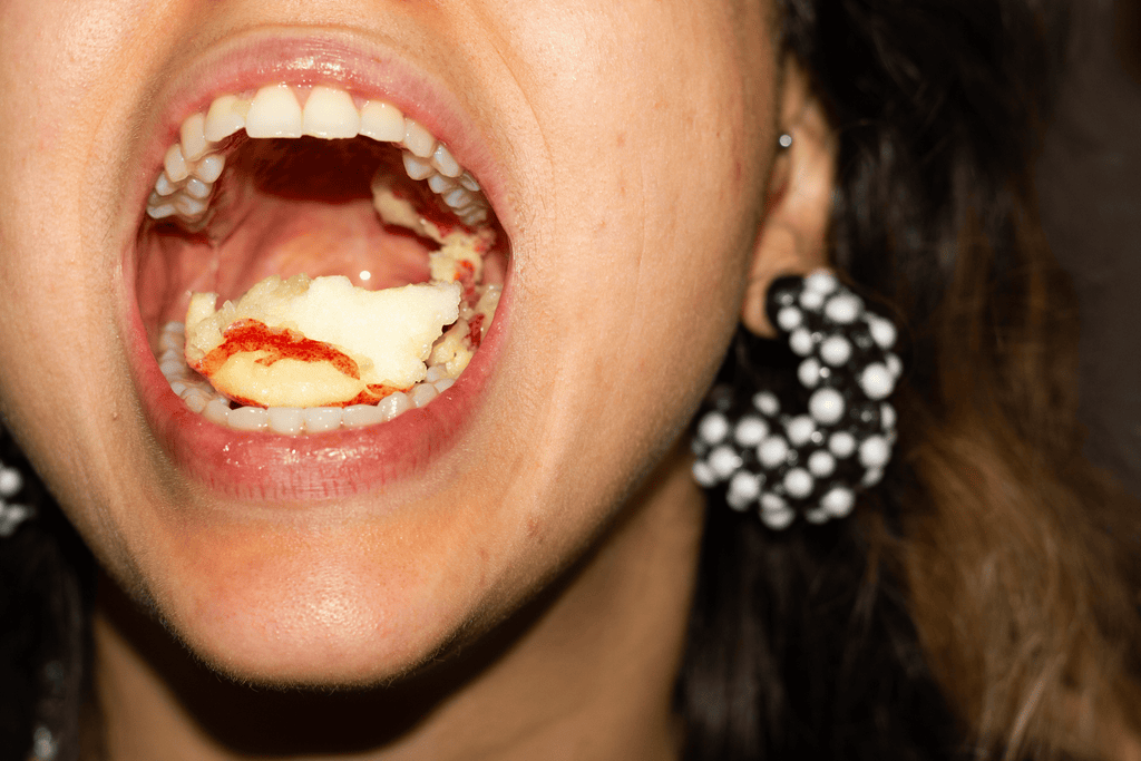 Tripofobia earring (1UD)