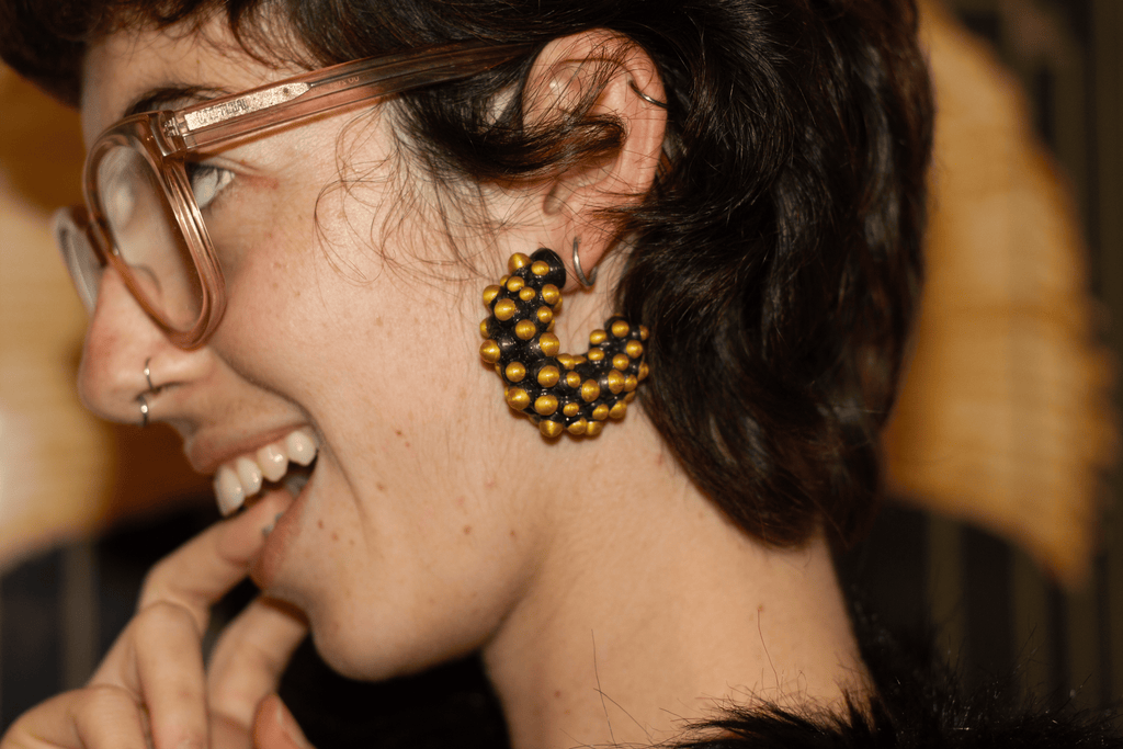 Tripofobia earring (1UD)