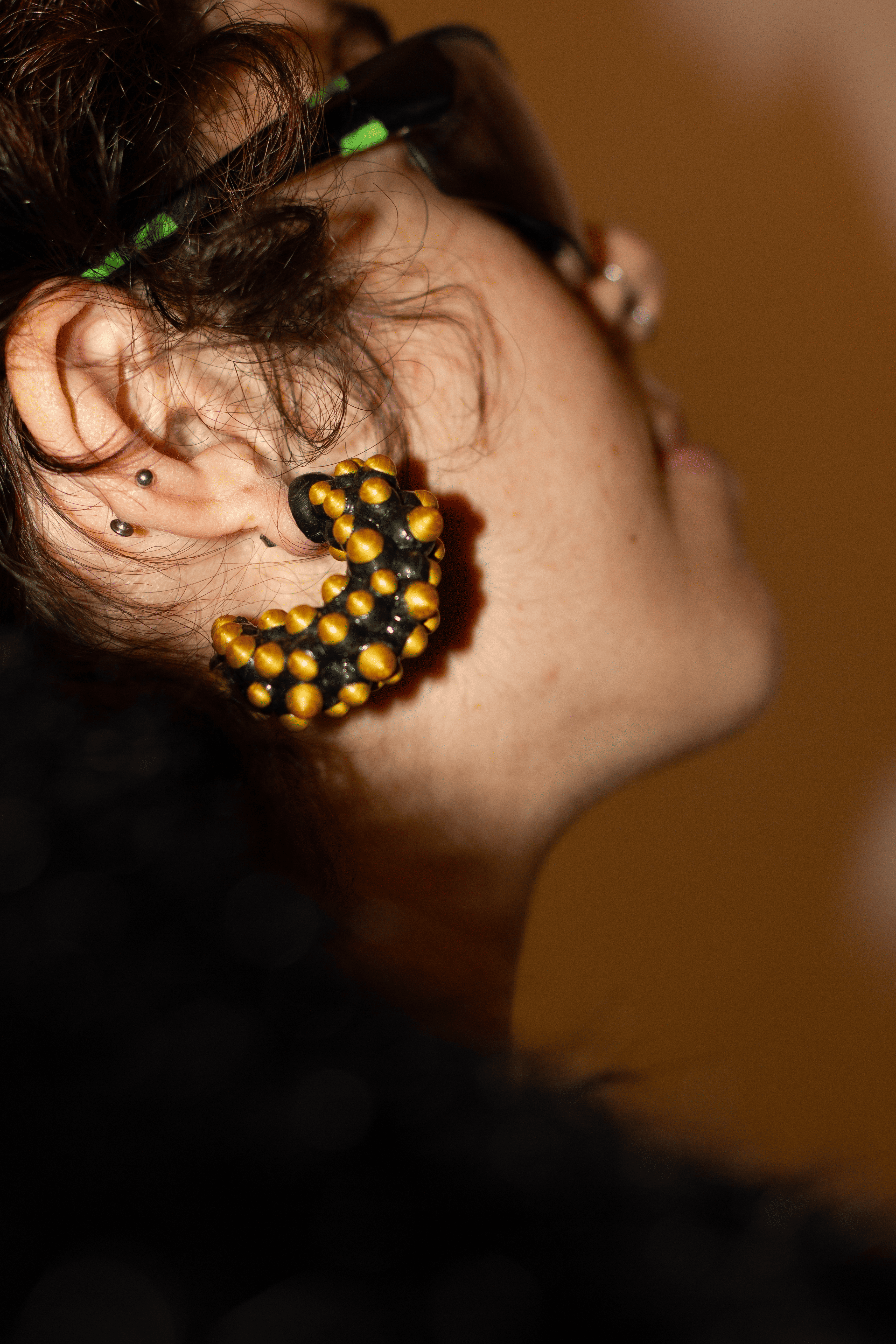 Tripofobia earring (1UD)