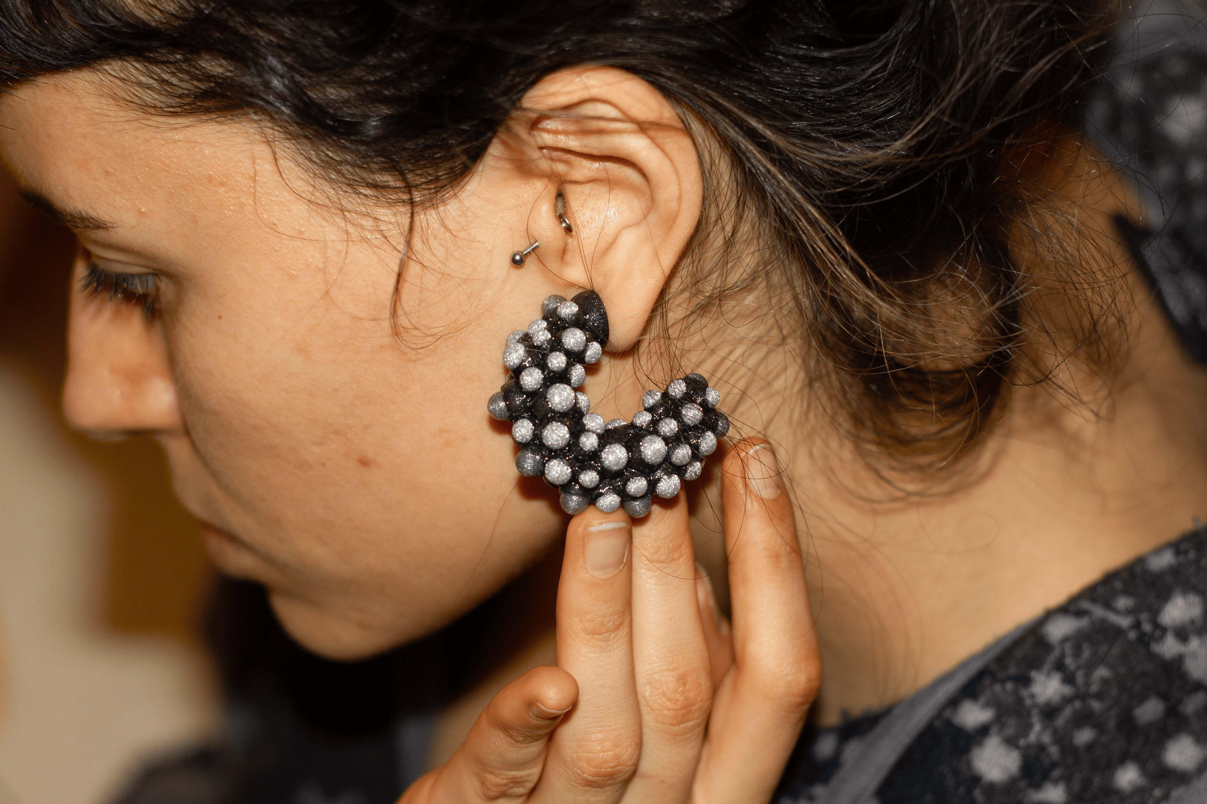 Tripofobia earring (1UD)